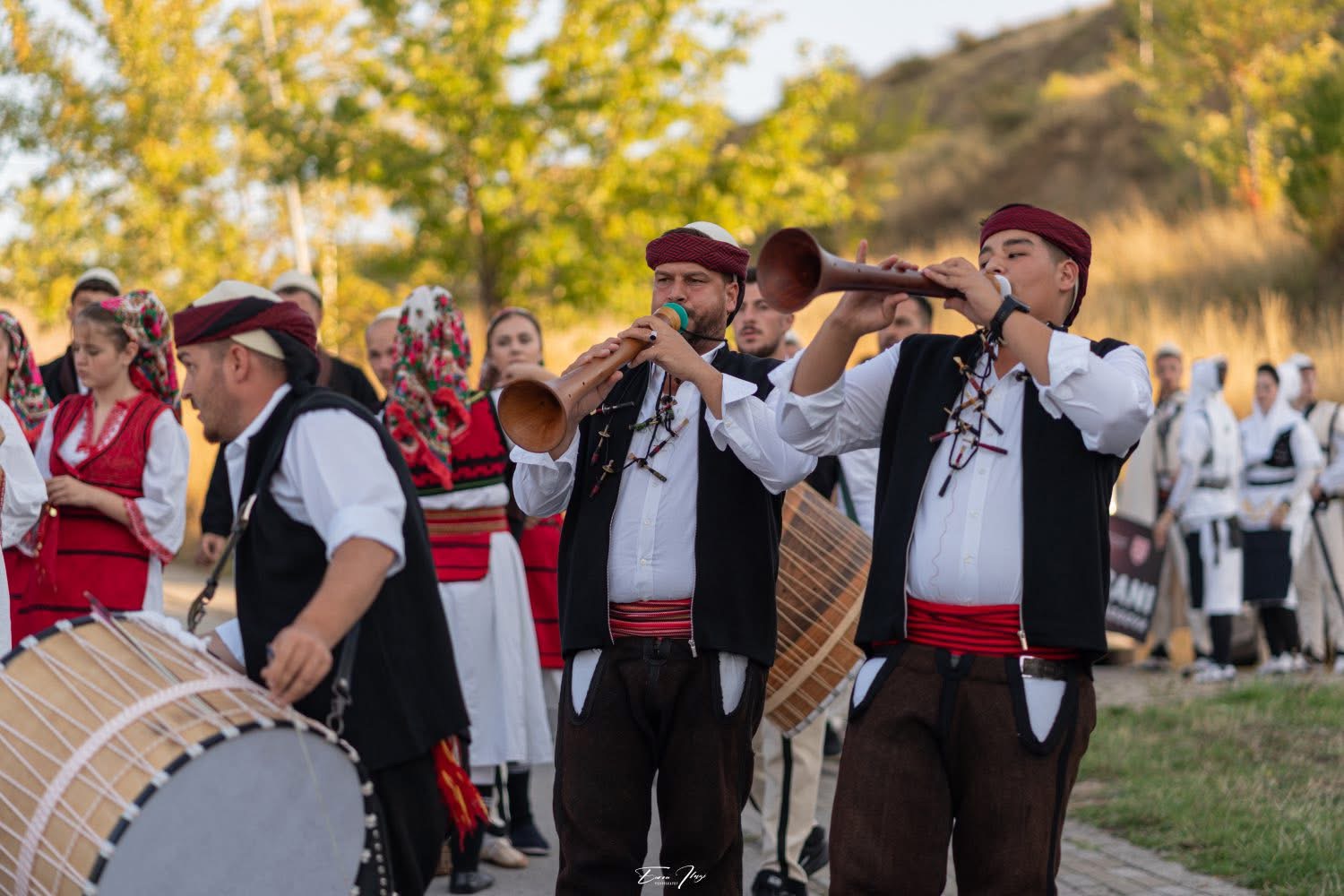 FOLKFEST 2025 — zurnat dhe tupanat në defile